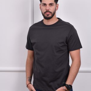 Tamno siva muška majica sa kratkim rukavima, jednostavan dizajn bez printa, sa okruglim izrezom